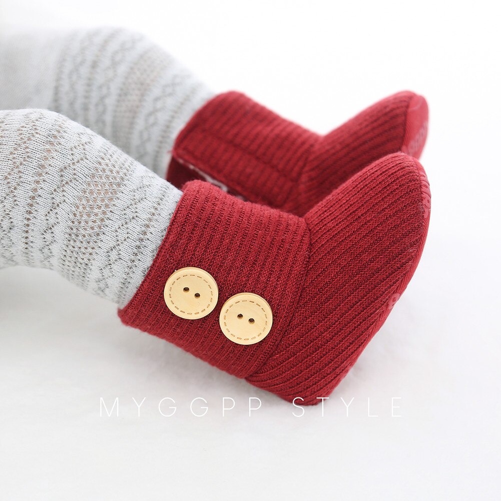 Baby Winter Warme Laarzen Baby Meisjes Soft Sole Crib Knop Katoen Flats Warm Boot Peuter Gebreide Effen Knoppen Prewalke schoenen: Rood / 7-12 Months