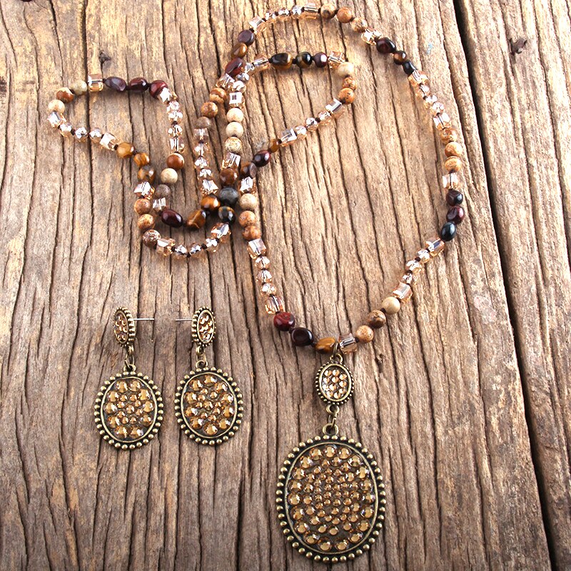 RH Boho Schmuck Set Semi Kostbare Stein & Glas Verknotet Pflastern Kristall Anhänger Halskette Ohrring Set Frauen: beige
