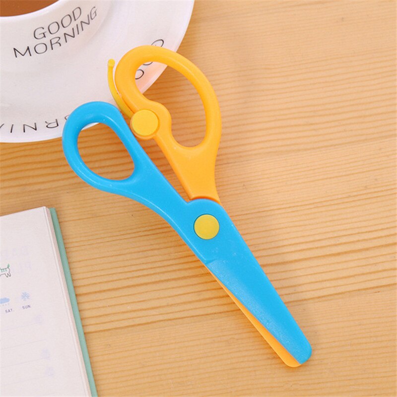 137mm Colored Plastic Mini Safe Scissors Kindergarten Kids Cutting Tool School Home Supplies Children Paper Scissor Student: Blue Yellow