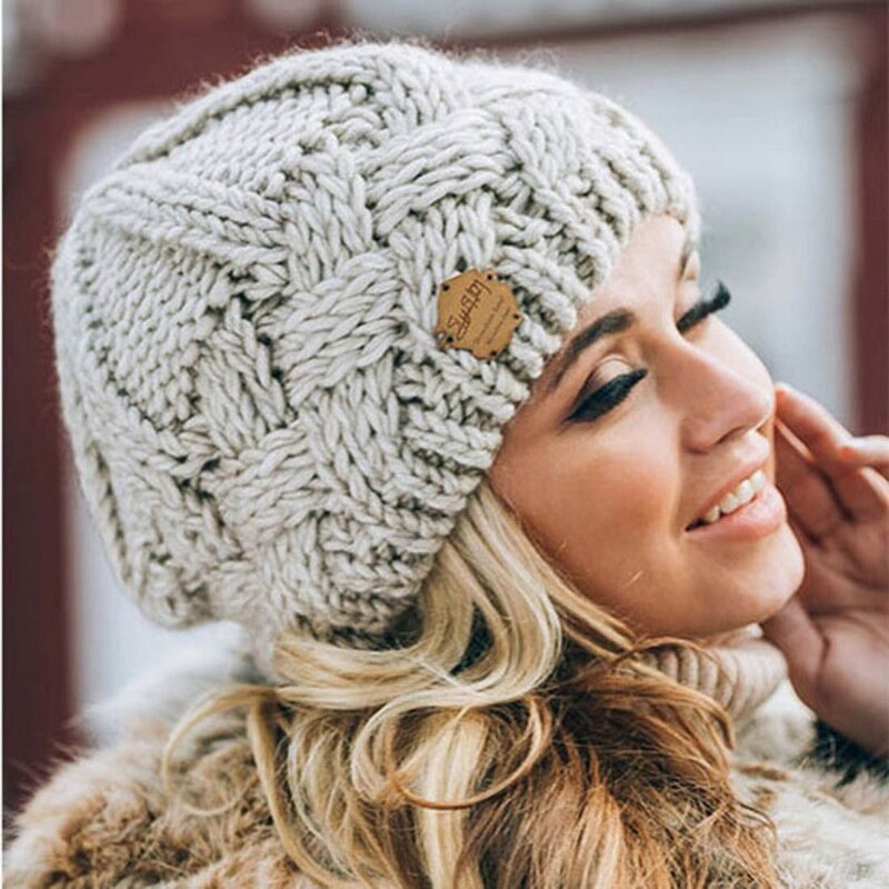 Knit hats For Women Beaines winter Breathable Hip-hop Gorras Simple Hat Warm Solid Casual Lady Knitted cap: beige
