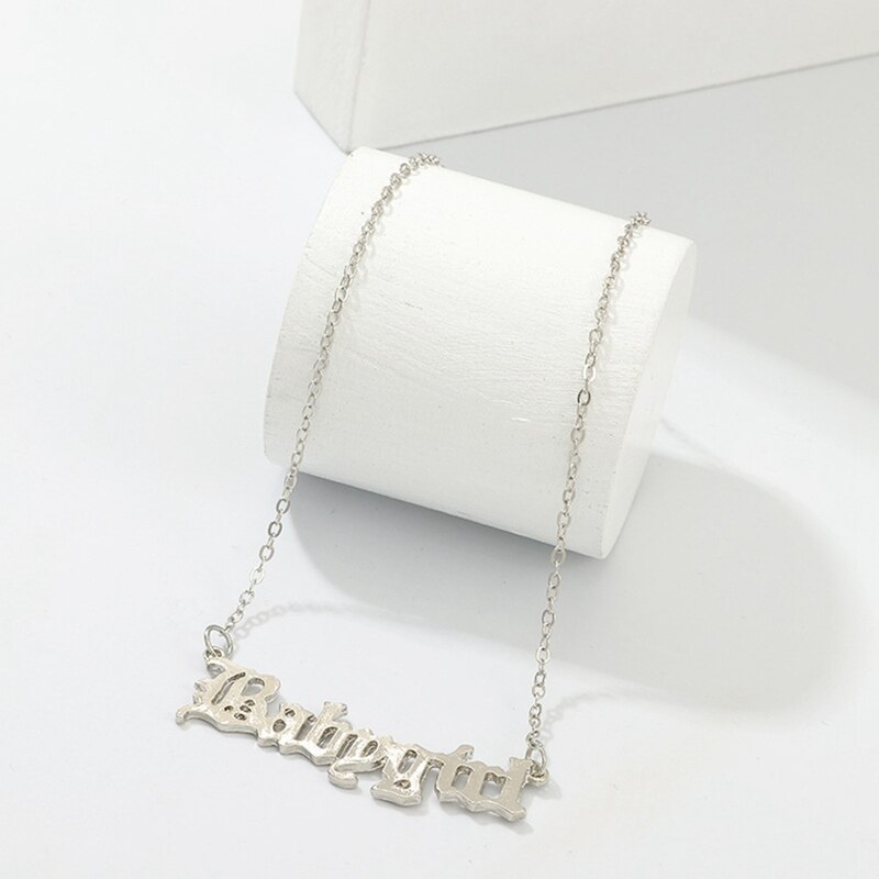 Persönlichkeit Nette Metall Babygirl Englisch Buchstaben Anhänger Halskette Edelstahl Gold Farbe Kette Halskette für Frauen: SV