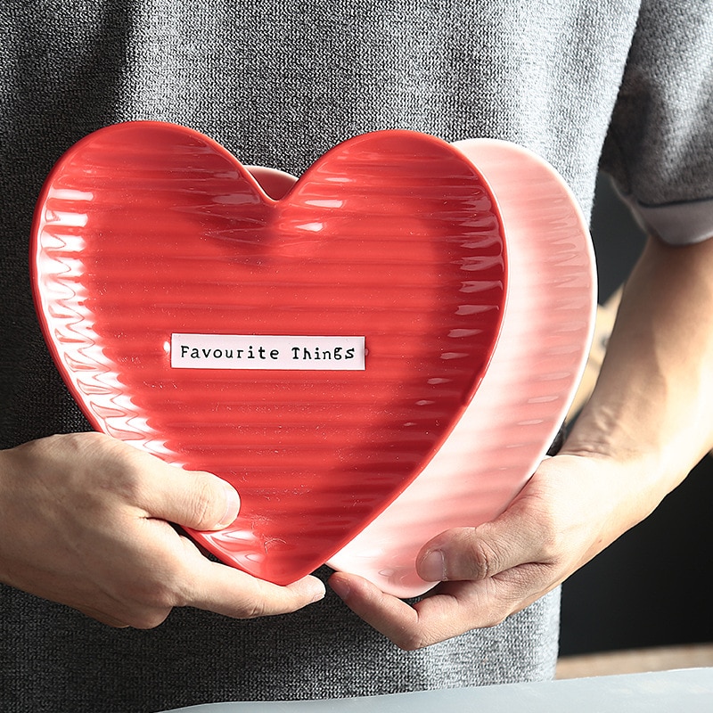 Nordic Heart Shape Ceramic Plate Romantic Porcelain Dinner Plate Lover's Breakfast Dinnerware Home Decorative Snack Dishes Plate