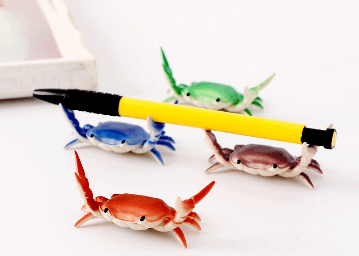 1PCS Japanese Cute Crab Pen Holder Lovely Weightlifting Crabs Penholder Bracket Storage Rack Funny Stationery