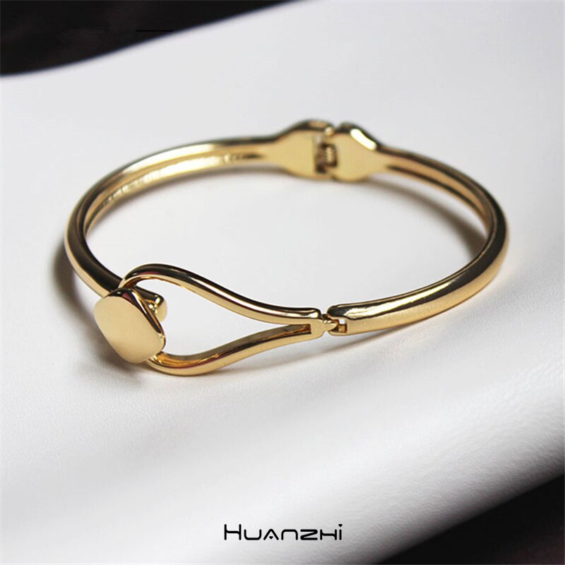 Huanzhi Herfst Winter Trend Metalen Geometrie Onregelmatige Hol Gouden Armband Voor Vrouwen Meisjes Party Sieraden