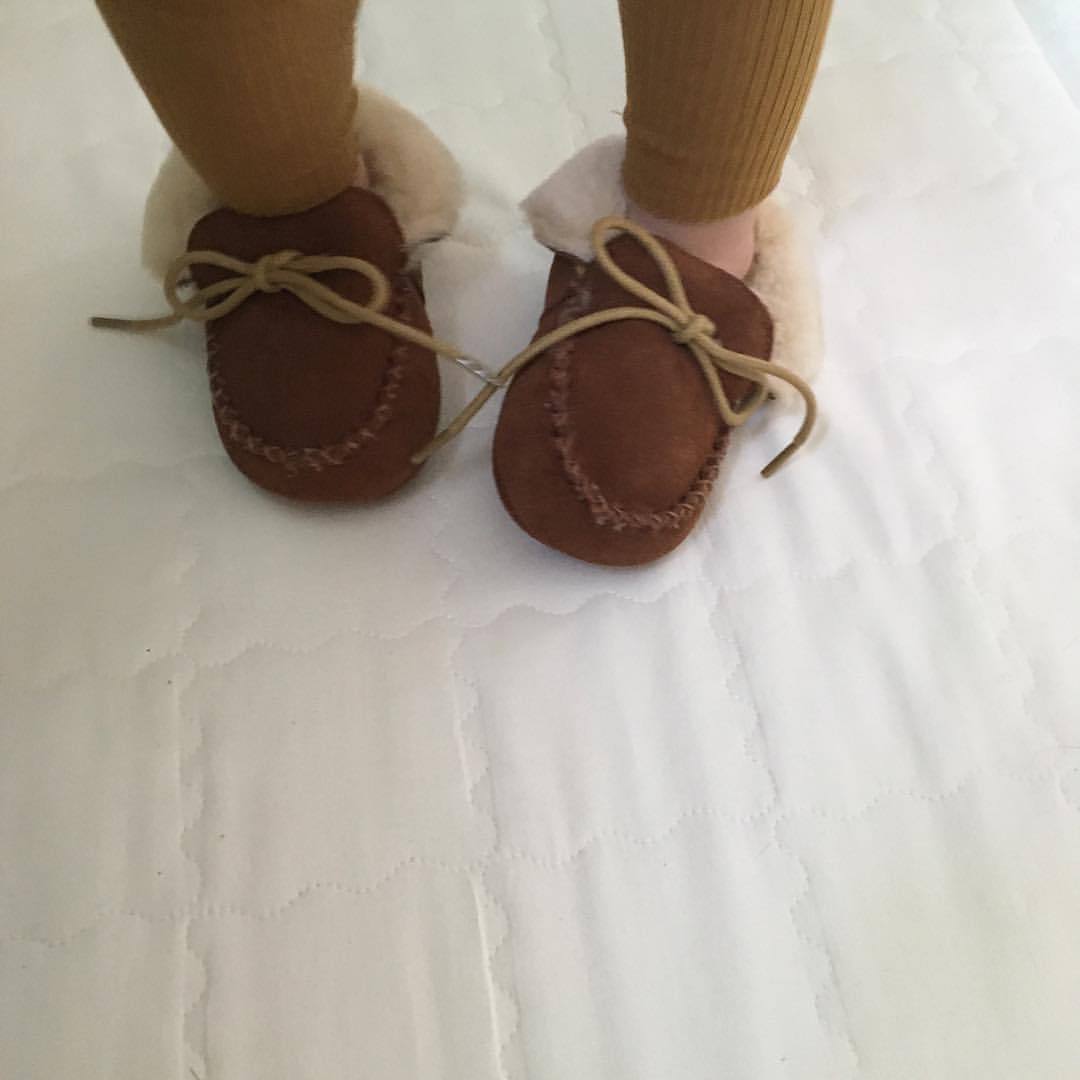 Winterliche koreanische babystiefel, samtschuhe für kleinkinder, rutschfeste mokassins für mädchen und jungen, flauschige babyschuhe mit fellfutter, lauflernschuhe