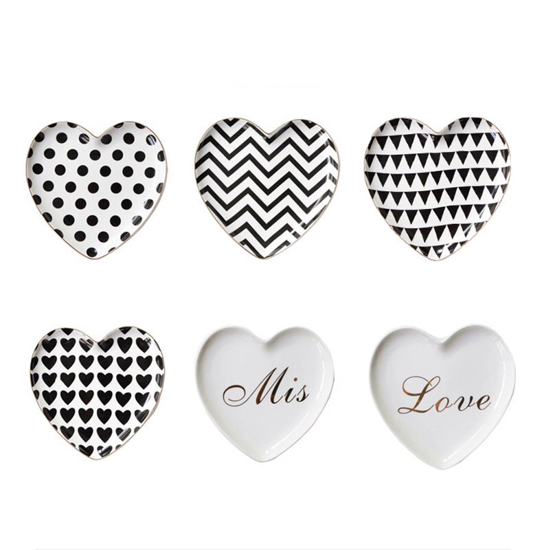 1PCS Ceramic Heart-shaped plates ice cream bowls Decoration Crafts Snack candy Fruit storage tray Jewelry dish wedding
