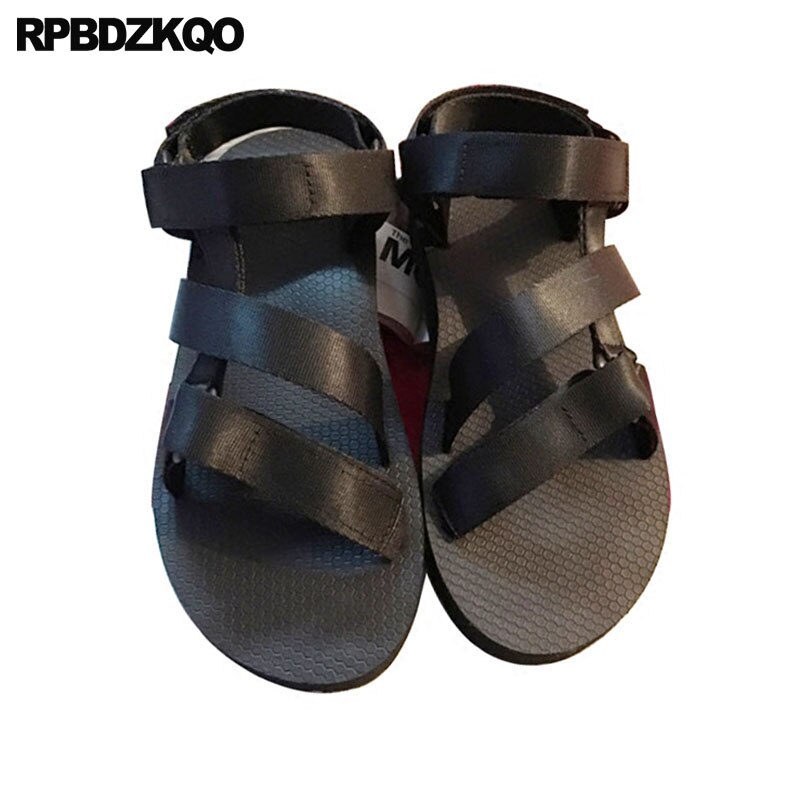 Mannen Gladiator Sandalen Zomer Italiaanse Beach Zwarte Platte Ademend Mode Romeinse Beroemde Schoenen Water Open Teen Riem