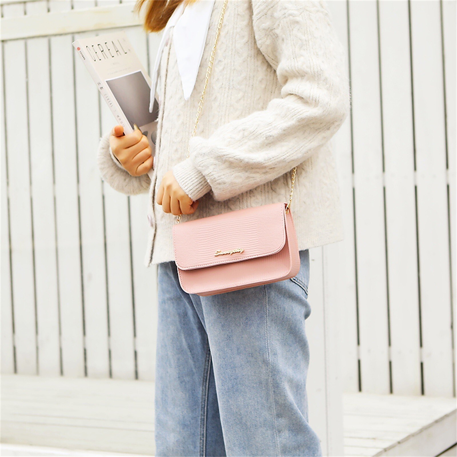 Bolso cuadrado pequeño y sencillo para mujer, bolsa de mano femenina de , de , de cuero Pu, con cadena de cerrojo, bandoleras para teléfono móvil,