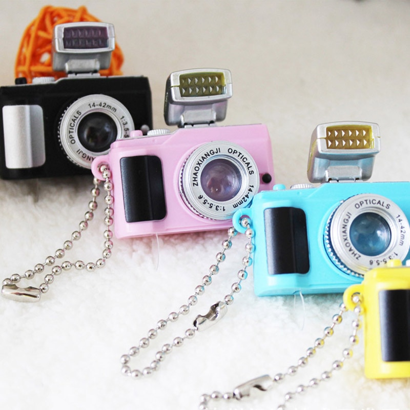 Mini kamera legetøj nøglering med 'crack' lyd led lommelygte sjovt legetøj til taske vedhæng nøglering led oplyst legetøj