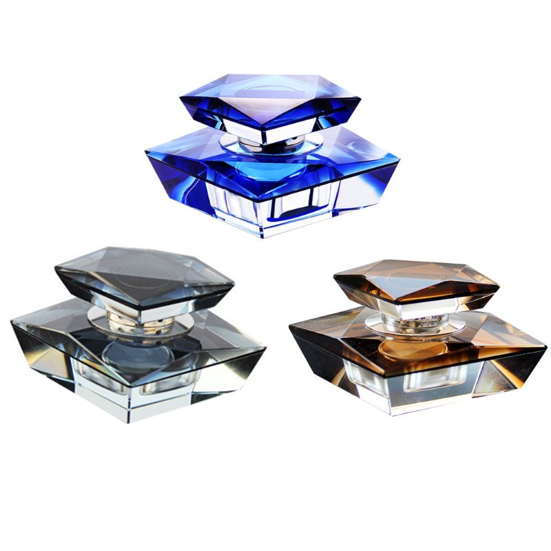 Utsøkt krystallmodell bil parfyme sete duft flaske automatisk luftfrisker 6 xdb