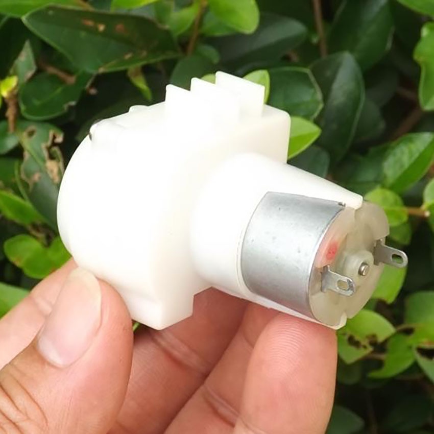 miniature gear pump DC motor water pump DC 5V 0.4L/min oil pump Self-priming pump micro water drilling machine