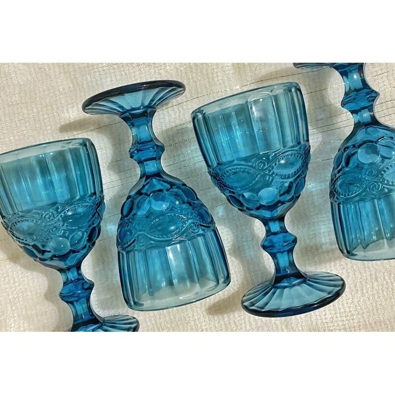 1PC European Style Vintage Embossed Petal Glass Carved Red Wine Glass Juice Glass, Goblet