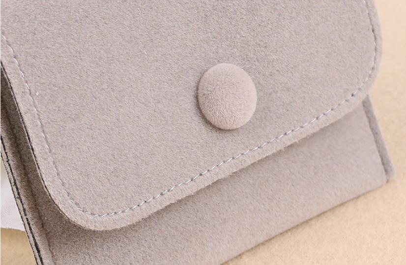 Busta del Sacchetto di velluto Gioielli con Chiusura A Scatto di Archiviazione Portatile Lanugine Morbida di Velluto Flanella Sacchetto del Regalo Della Collana Del Braccialetto