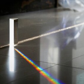 1Pcs Optische Glas Haakse Reflecterende Driehoekig Prisma Voor Onderwijs Lichtspectrum Regenboog Prisma