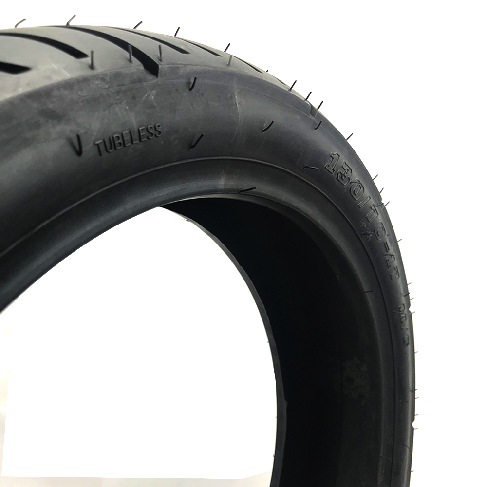 High Performance Durable Rubber Tyre Motorcycle Tubeless Tyre 130/70-17 130 70-17 Motor Tire