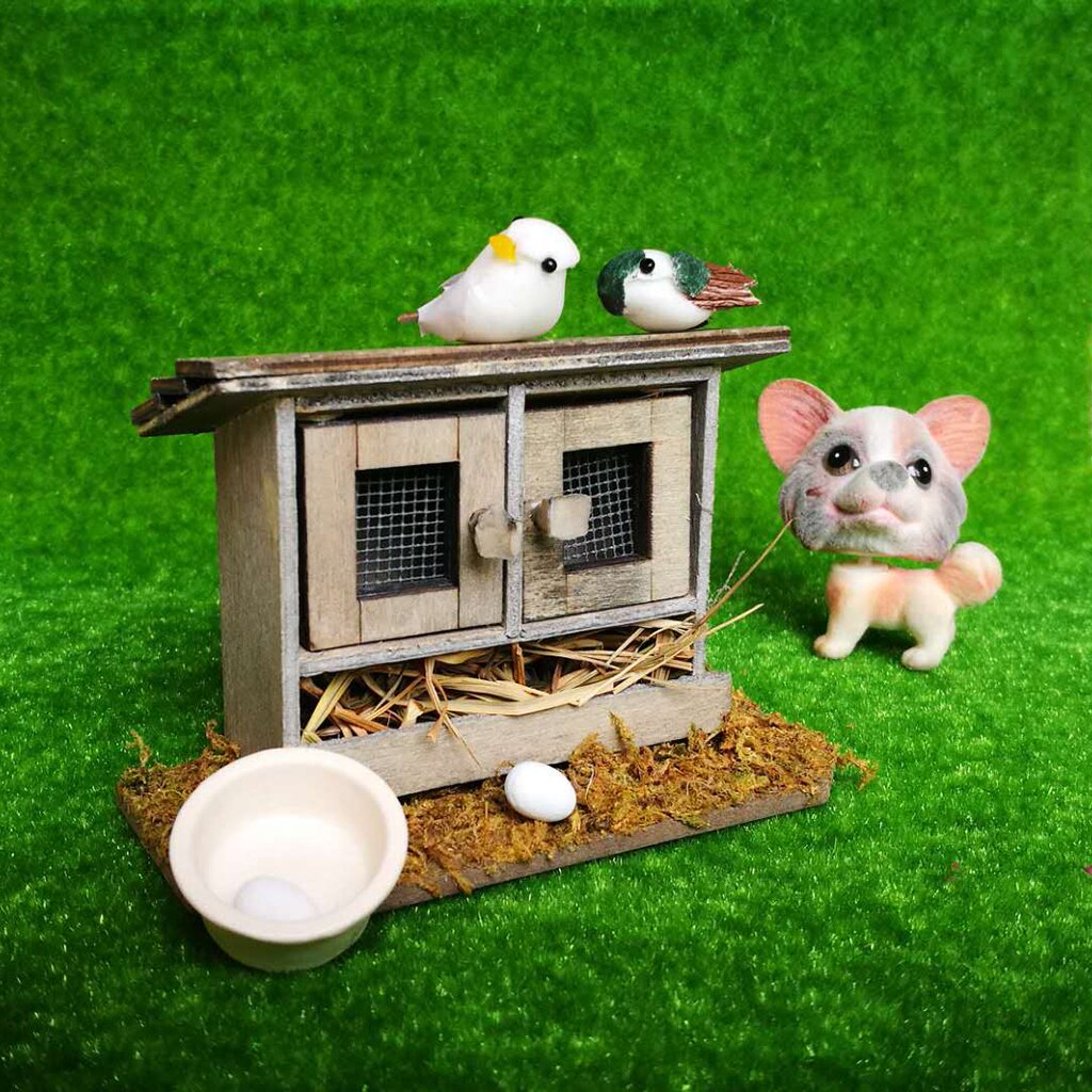 1:12 Vintage Wooden Mini Hen House Chicken Coop Micro Life Scenes Ornaments