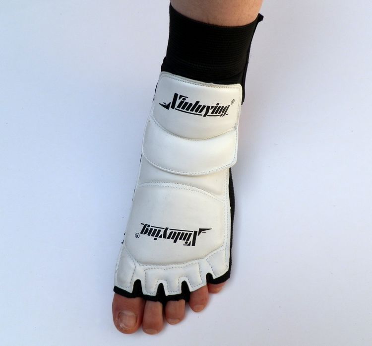 De Protector de pie para Taekwondo luchando protección Kickboxing FoodGuard WTF aprobados tobillo de apoyo a la protección