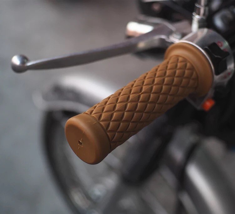 Universal classic 24MM 22MM Rubber Handle Motorcycle Handlebar For Honda CB400SF CBR650R CB650R CB125R CBR900RR