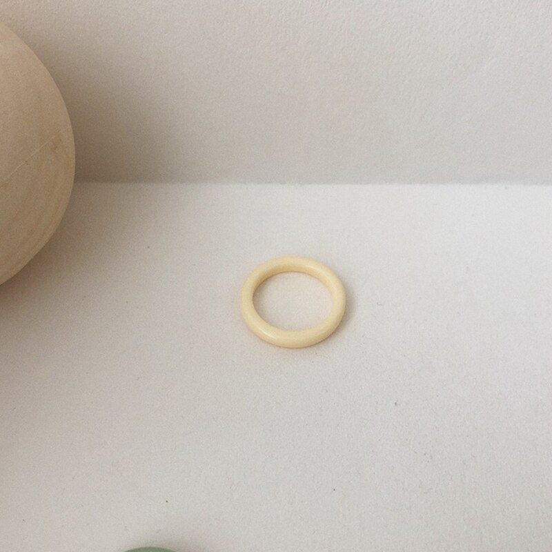 1Pc Kleurrijke Transparante Hars Ring Set Voor Vrouwen Korea Minimalistische Acryl Vrouwelijke Geometrische Ronde Ringen Sieraden Party: YELLOW