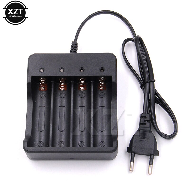 4 spor 18650 ladere li-ion batteri 4.2v eu/oss plugg kablet indikatorlys lommelykt 4* 18650 batterier lader ladekabel