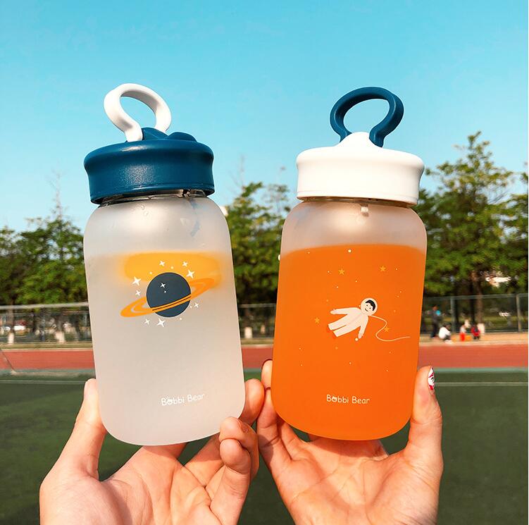 ZOUNICH Wasser Flasche Sport Protein Shaker Glas Flasche eins Nette Universum Ich bin Freien Reise Tragbare Dicht Trinken Flasche 450ml
