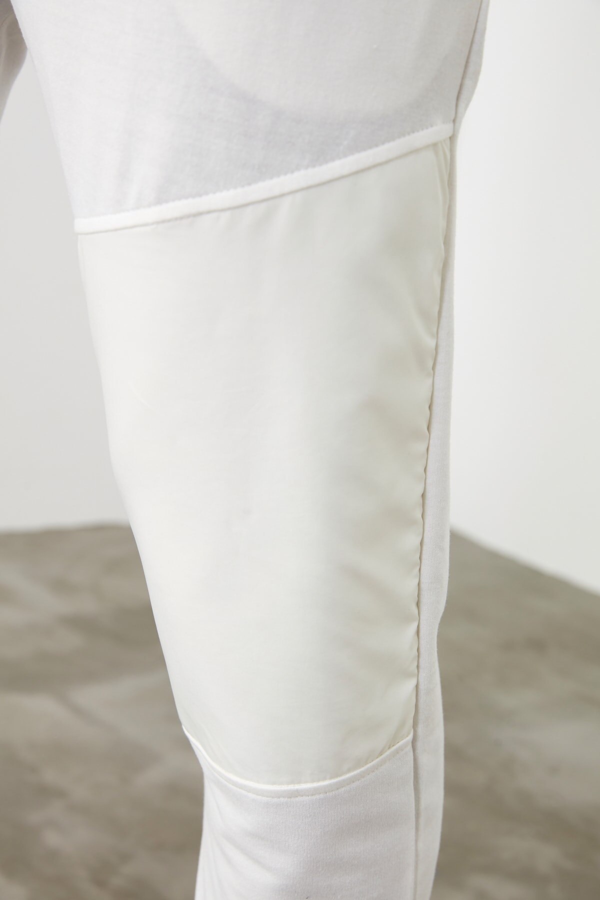 Trendyol Maschio micro Dettagliate di Gomma Lunghi Pantaloni Della Tuta TMNAW21EA0127