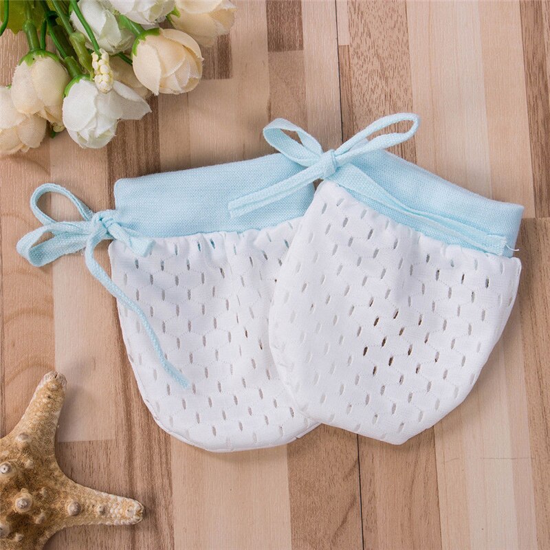UK 1 Pair Newborn Anti Scratching Gloves Ice Silk Soft Mitten Protection Gloves: Blue