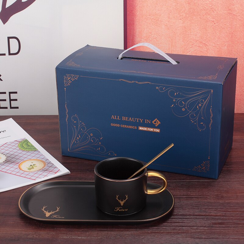 Europese Luxe Gouden Rand Keramiek Koffie Kopjes En Schoteltjes Lepel Sets Met Geschenkdoos Thee Sojamelk Ontbijt Mokken Dessert plaat: black with Gift Box