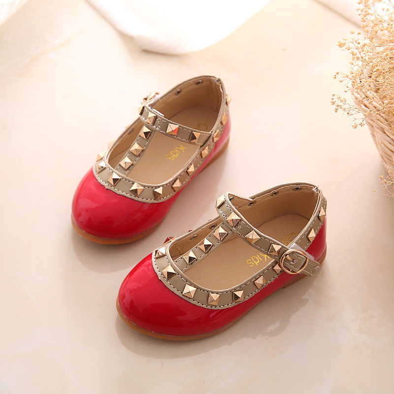Sandales en cuir à Rivets pour filles, chaussures simples pour enfants, couleur chair, chaussures de danse plates de princesse,