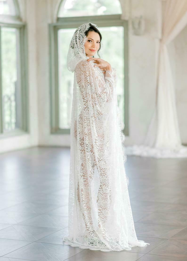 Bruiloft Mantels Wit Ivoor Kant Hooded Bridal Capes Jassen Wraps Floor Lengte