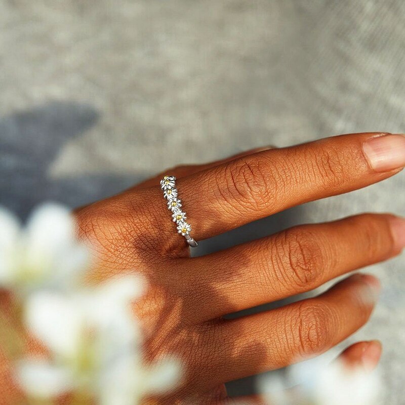 Stapelbar sehr klein Gänseblümchen Ring Für Frauen SchöNe Pflanze Freie Größe Ring Schmuck Mädchen Einstellbar