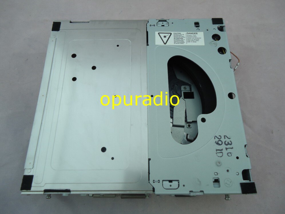 4 CD changer mechanism for chrysler car radio IN-DASH 4 Disc town country remote Do&dg caravan P56038531AE