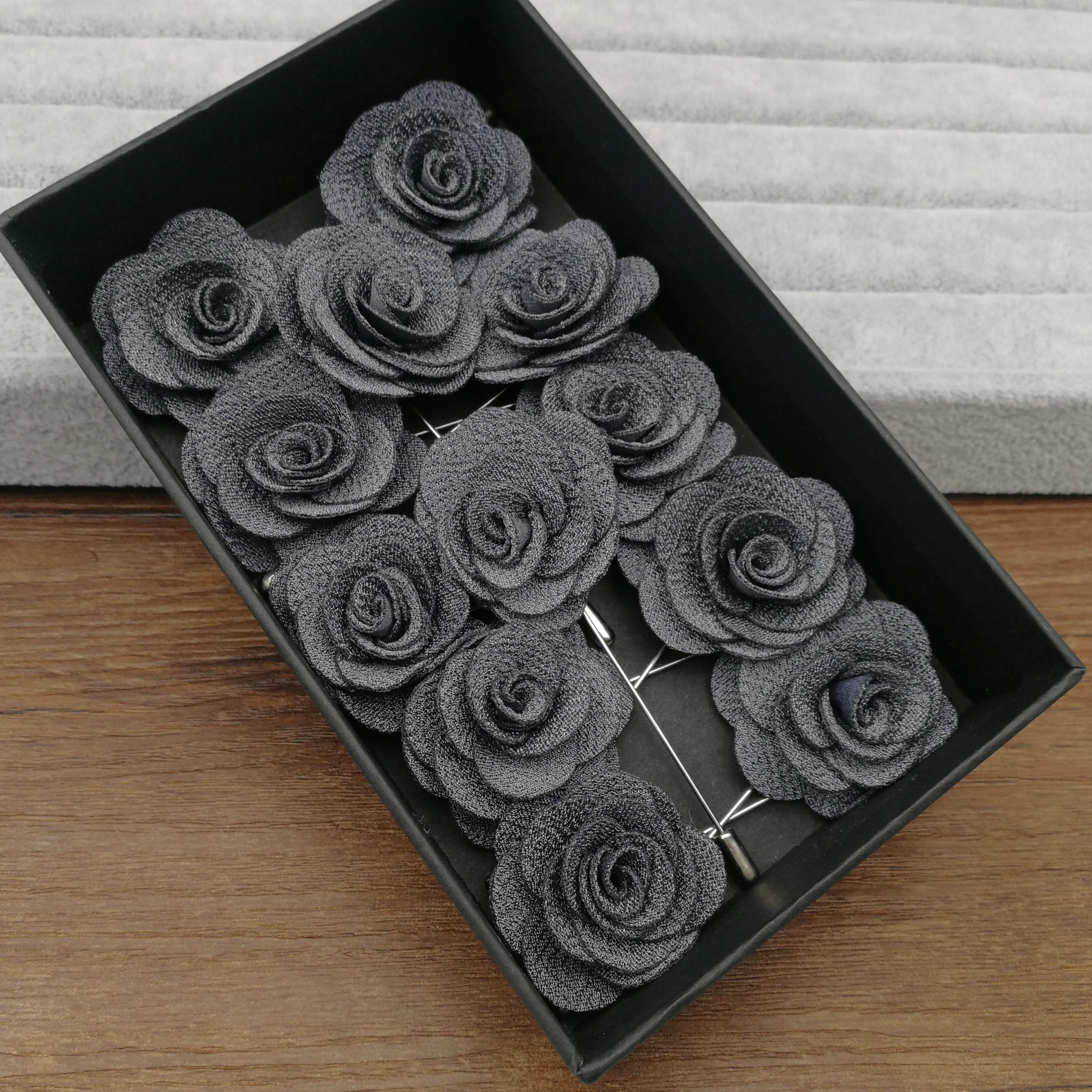 Broches à fleurs en tissu pour femmes, épingles de décoration pour costumes, épingles à revers pour hommes, accessoires pour costumes dans une boîte: COULEUR OR ROSE