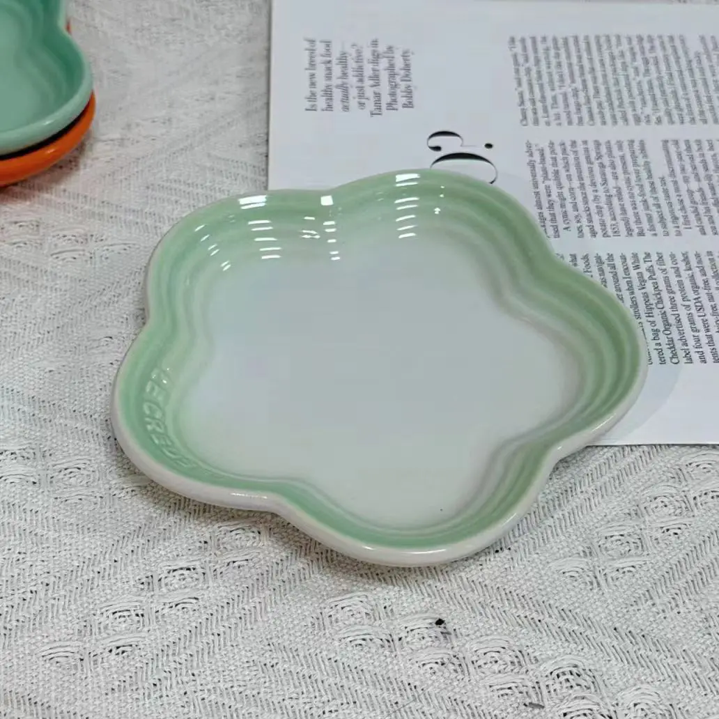 Plum Blossom Small Plate 5.5Inches 14cm Rainbow Sauce Plate Flower Shaped Pet Gradual Spike Bone Plate Tableware Ceramic Dishs