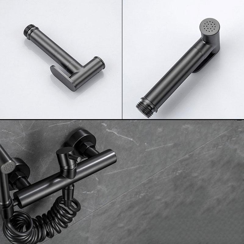 Grifo de bidé de latón montado en la pared, rociador de ducha de mano, mezclador de agua fría y para baño, accesorios de baño chapados en bidé