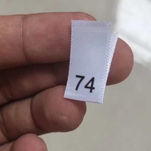 50 stks Satijn Maat Label voor baby 74 80 86 92 98 104 110 116 122 134 140 146 152 158 164 170 Print Sizing Labels: Antique Zinc