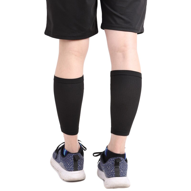1 stk voksne børnefodboldbeskyttelsessokker med lomme til fodboldskinnebenet benærmer, der understøtter skinnebeskytter voksne fodboldsokker