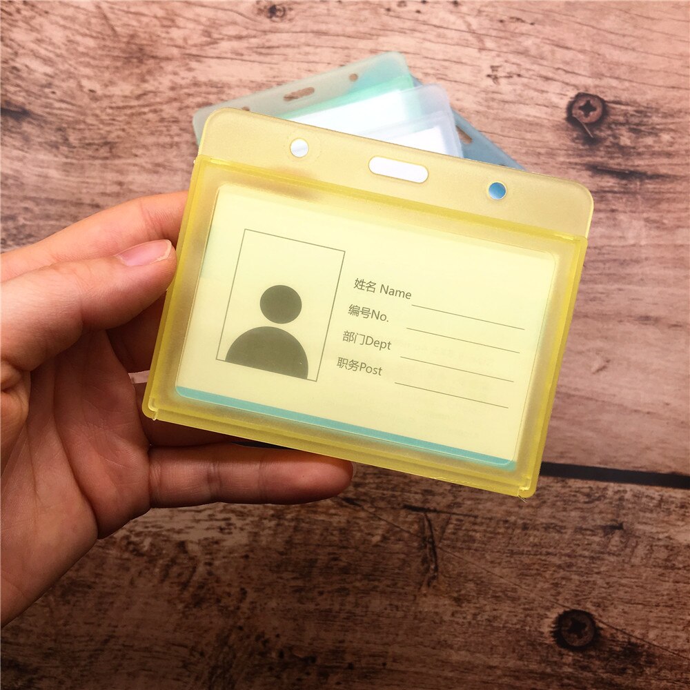 2 szt. Wodoodporna trwała paczka twardego plastiku uchwyt na identyfikator pielęgniarka szkoła wejście strażnik karta klucz ID etykieta z imieniem: żółty  2szt