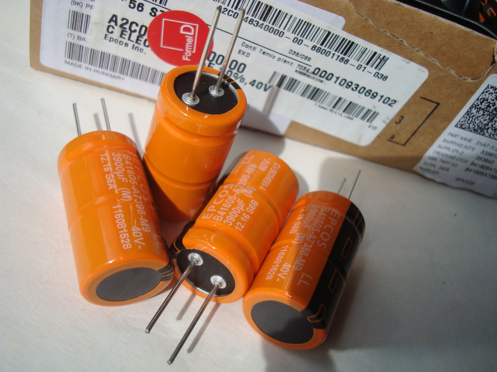 2x EPCOS B41605 3900UF 40V Capacitors - 22x40mm - LL 40V3900UF - for Amplifier Audio Video Equipment