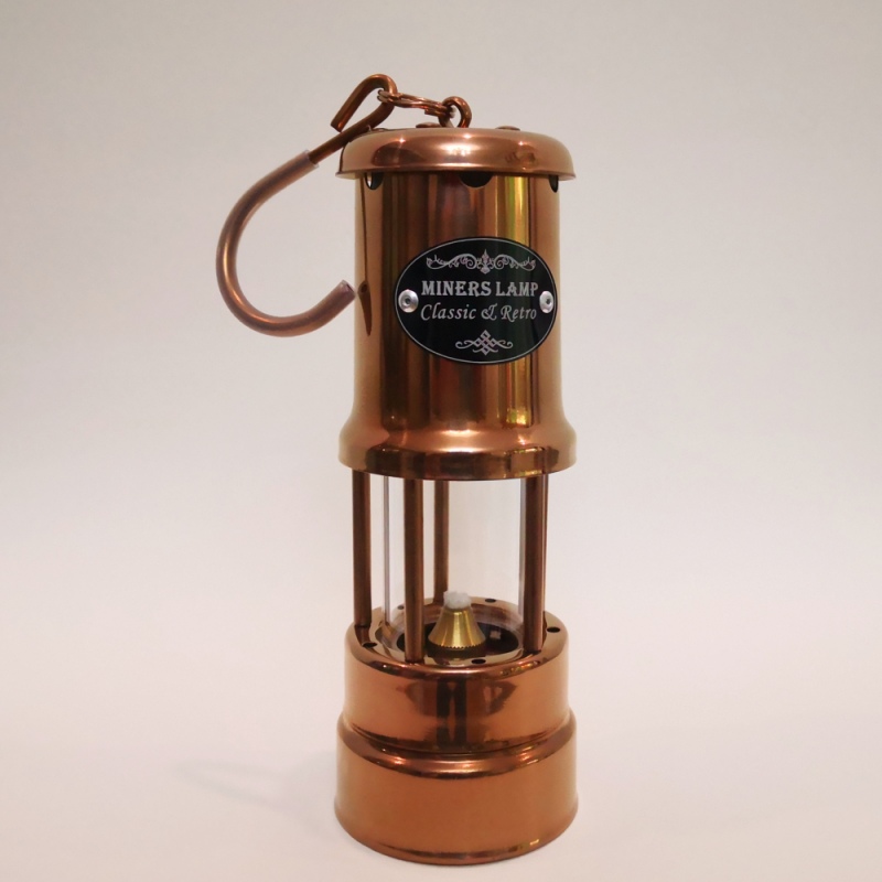 Miners lamp Flame-safety Paraffin covered oil lantern: Burgundy