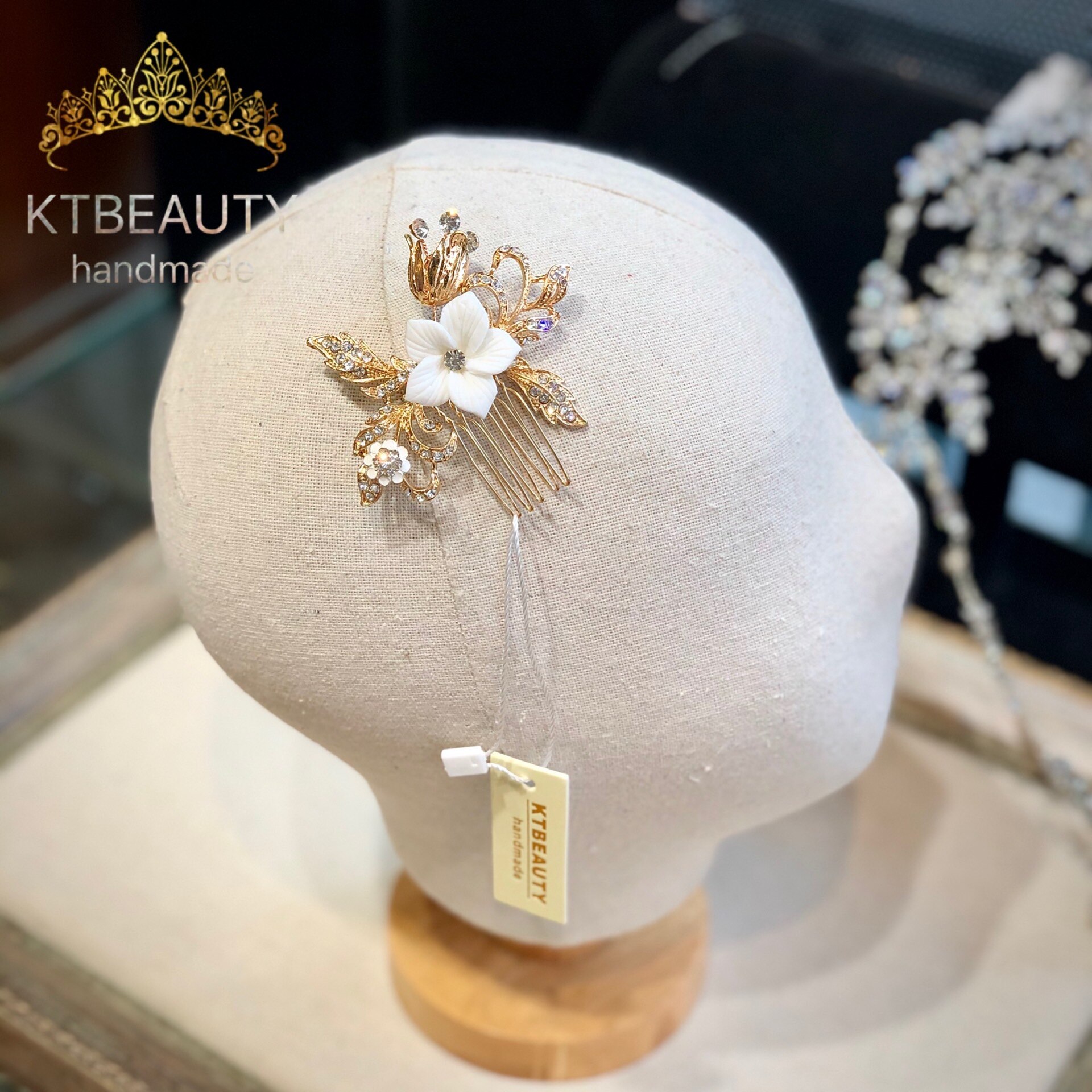 Rhinestone 3 Ontwerpen Kristal Bloemen Gouden Hoofdband Kam Haarspeld Royal Bridal Wedding Dressing Crown Accessoire Vrouwen Sieraden: Design 2
