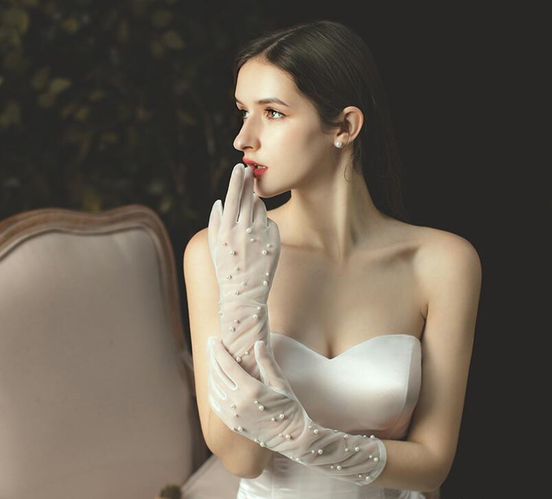 Wedding Glove Long Finger Bridal Gloves Party Dress Tulle Gloves with Imitation Pearl Decoration Wedding Accessories