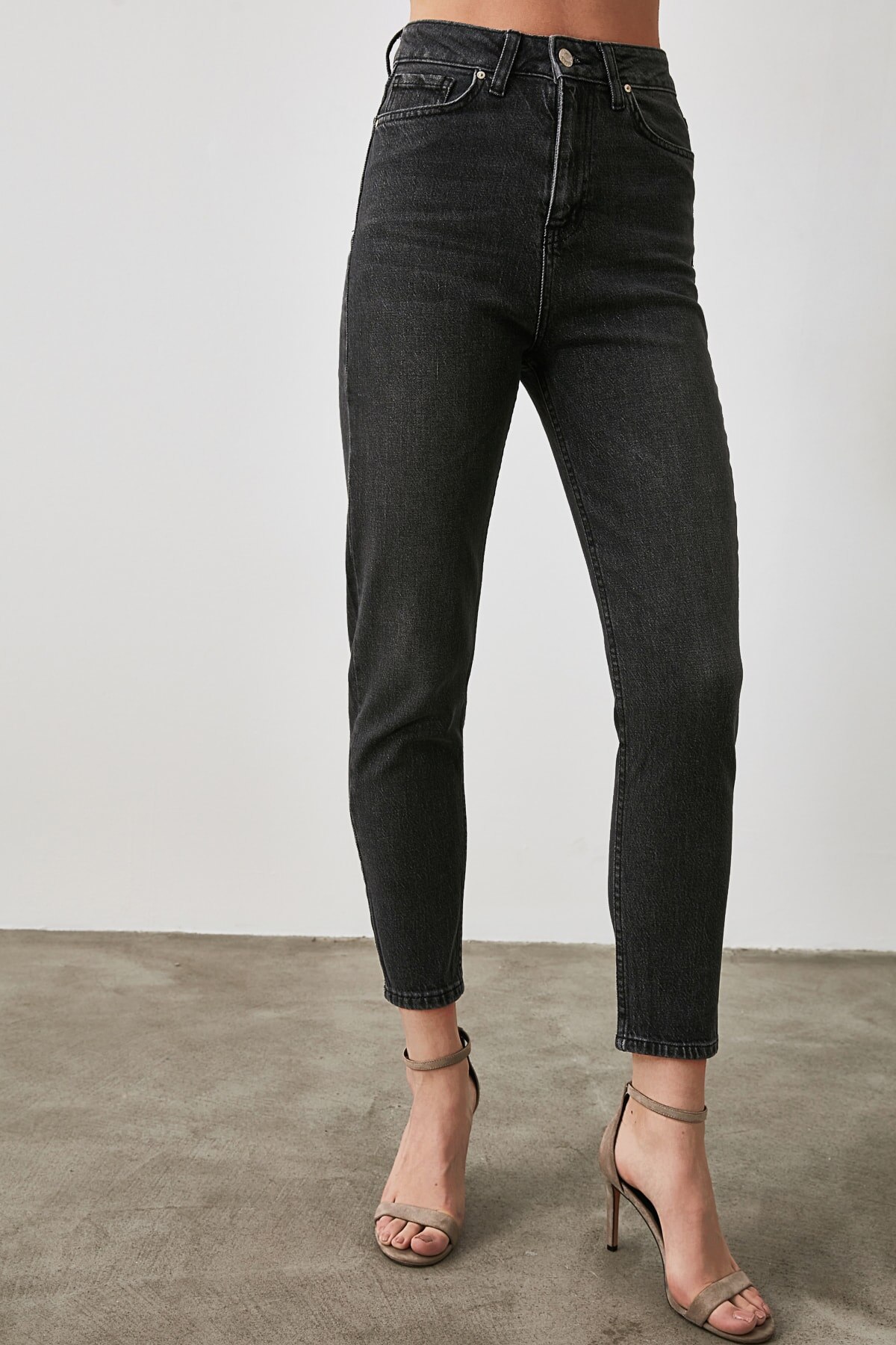Trendyol High Bel Mom Jeans TWOAW21JE0358