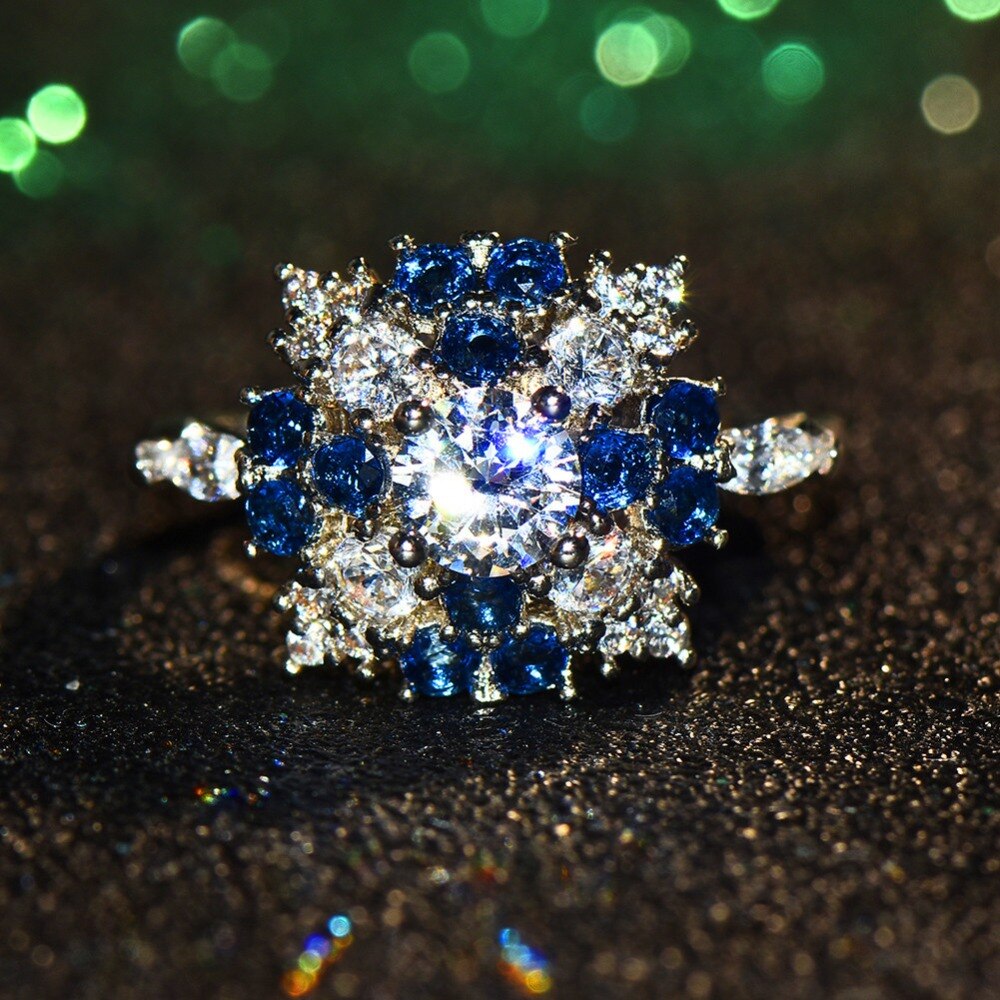 Niedliche Weibliche Große Kristall Blau Stein Ring Luxus Silber Farbe Engagement Ring Vintage Hochzeit Ringe Für Frauen Neue Jahr