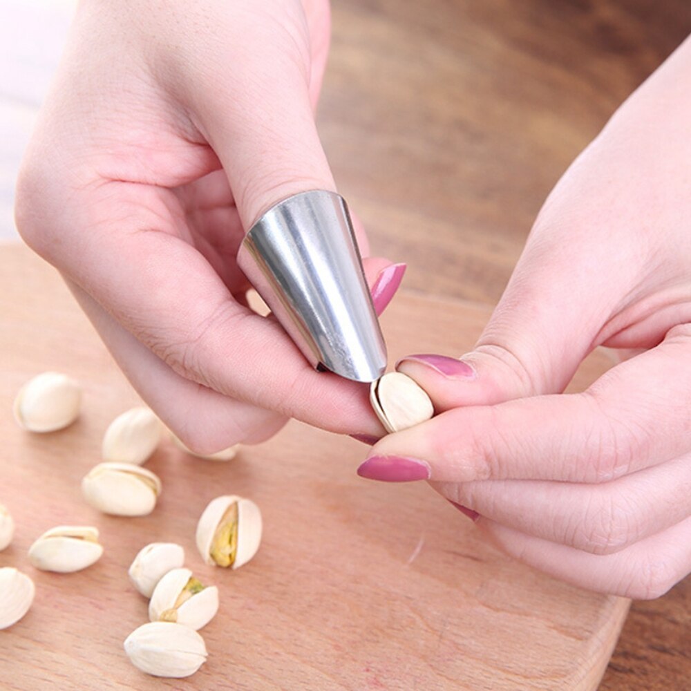 1/4 PIÈCES Châtaigne Écrou Peeling Gadget Artefact Peeling Coupe Légumes Cueillette Main Garde Clou De Fer Cuisine Gadgets