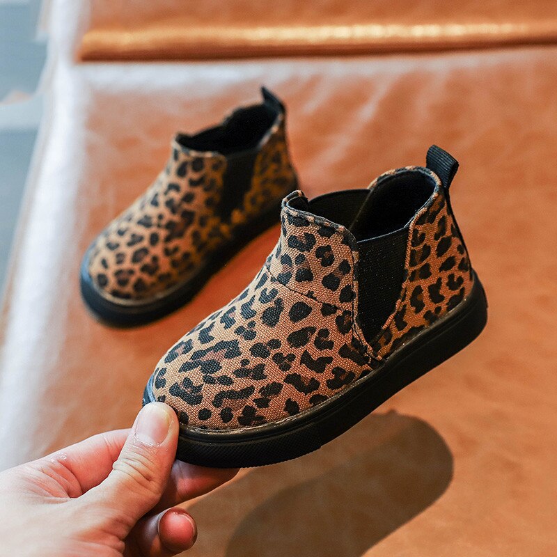 Ragazze aumento Autunno Nuovi Bambini Brevi Caricamenti Del Sistema di Modo Della Stampa Del Leopardo Scarpe per Bambini Ragazzi Della Caviglia Stivali casuale scarpe da ginnastica SZ311