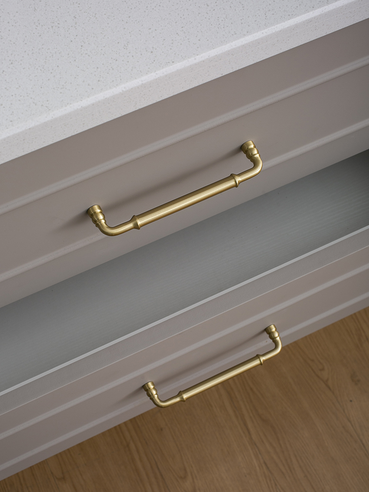 Maniglia dell'armadio in ottone massiccio ferramenta per mobili elegante maniglia per cucina comò armadio manopole per cassetti maniglia dorata