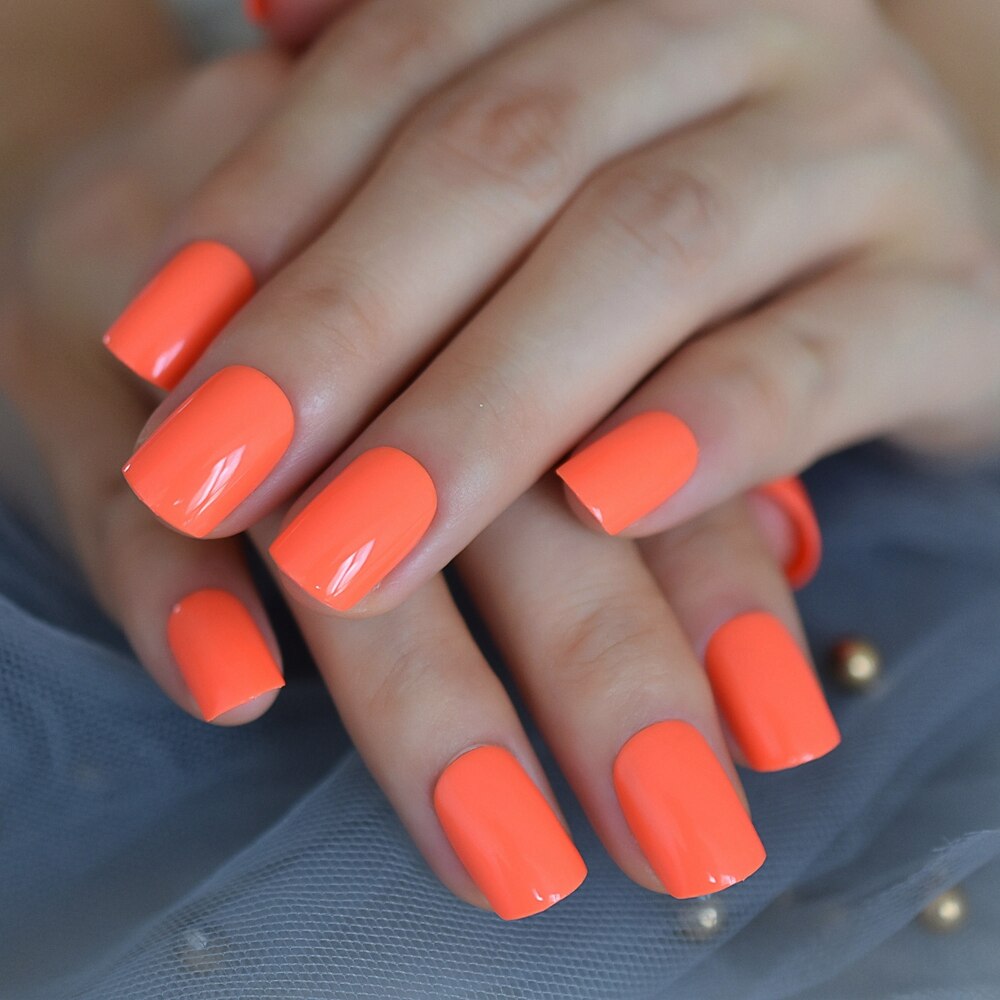 Pointe rouge néon presse courte sur ongles Squoval brillant faux ongles tête carrée couleur conseils pour un usage quotidien 24: L5445