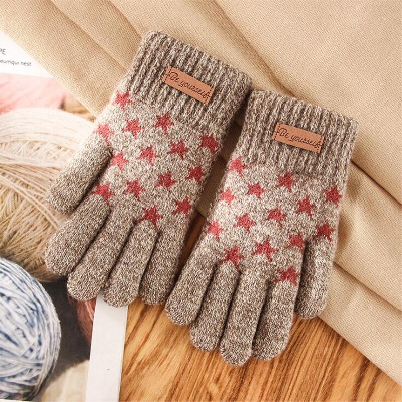 Children's Gloves Winter Boys Thickened Warmth Five-pointed Star Knitting Yarn for Boys: Beige