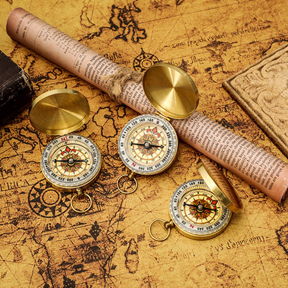 Waterproof Outdoor Compass 360 Degree Rotation Pointer Mini Portable Copper Navigation Flip Compass for Outdoor Activities